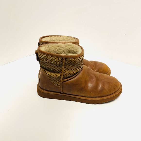 UGG‎ Classic Mini Weave Boots main image 5